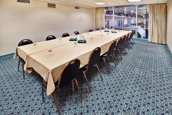 Holiday Inn DES MOINES-AIRPORT/CONF CENTER (Des Moines)
